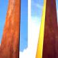 Tajamar en Rotonda de entrada en Lasarte Oria (2001) Acero, 8 metros de altura 