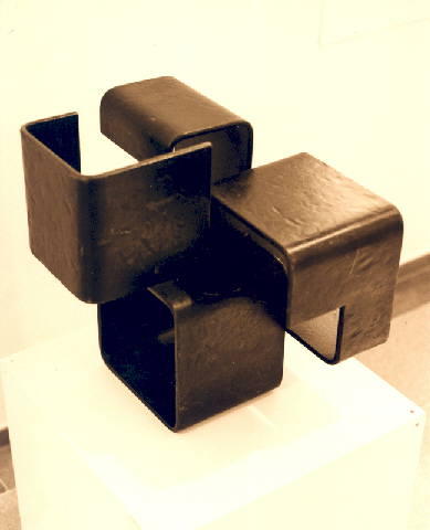 Triple Noray-1974 -  Hierro 44 x 40 x 40 cms 
